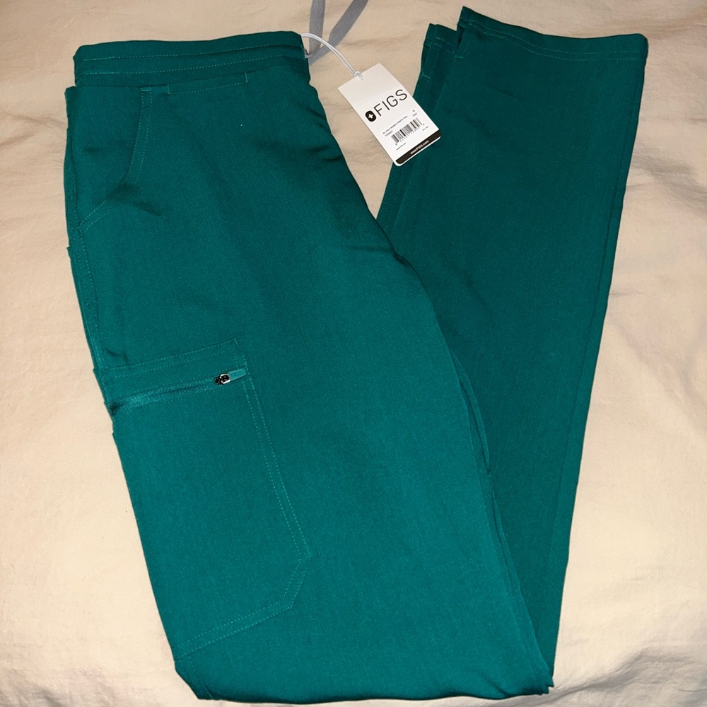 Figs Yola Small Tall in Hunter Green NWT